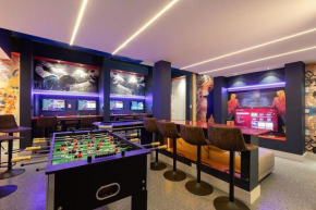 BD016J - Tropical Bear's Den Oasis With Amazing Games Room at Reunion